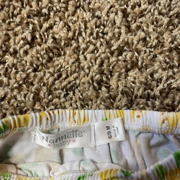 🐶🐶Nannette 6-9 months lemons bloomers.🐶🐶 - Picture 3 of 3